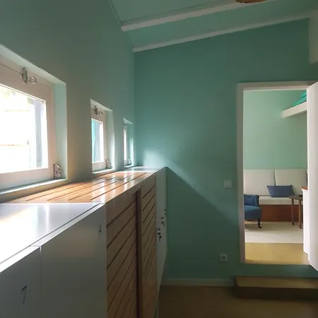 Hostel Conde Surf Camp - Capsule Beds Mixed Dorm *