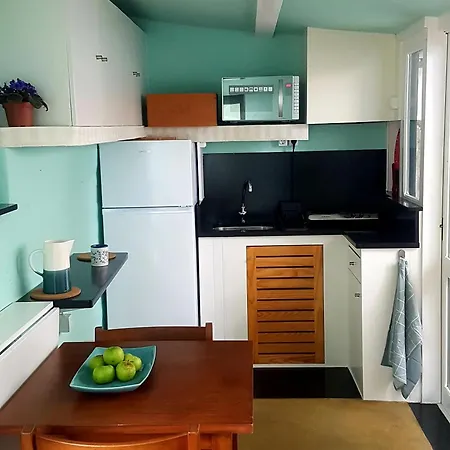 Conde Surf Camp - Capsule Beds Mixed Dorm Hostel