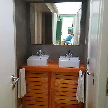 Conde Surf Camp - Capsule Beds Mixed Dorm Vandrerhjem Vila do Conde