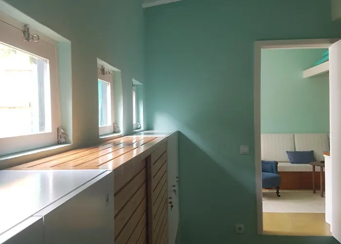 Hostel Conde Surf Camp - Capsule Beds Mixed Dorm *